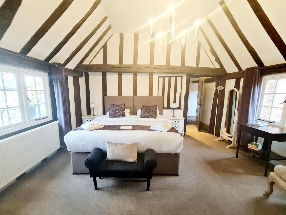 The Harvard Inn 스톡 외부 사진